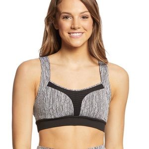 Cross back sports bra